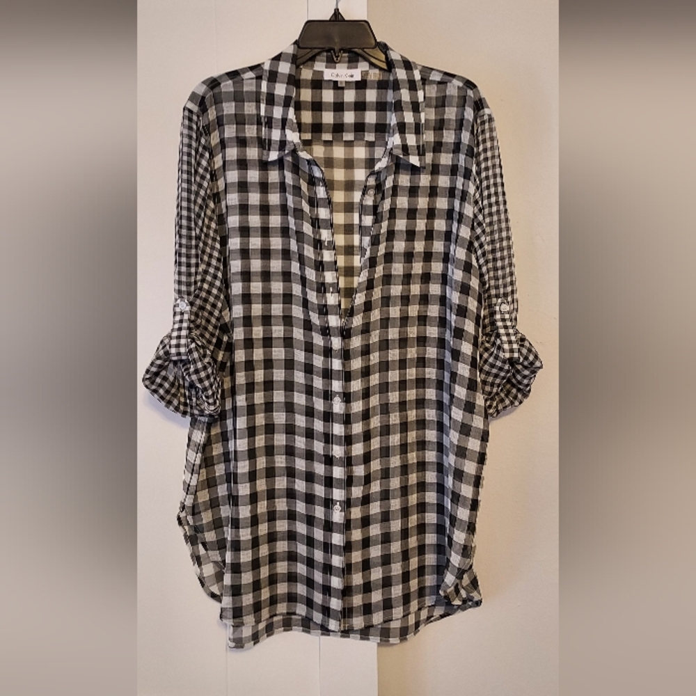 Calvin Klein Black and White Plaid Button Down Shirt.size XL